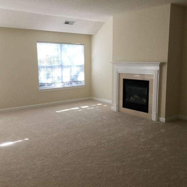 Photo - 2211 Venice Ct