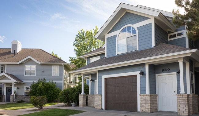Apartment homes in a quiet residential neighborhood of Centennial, CO