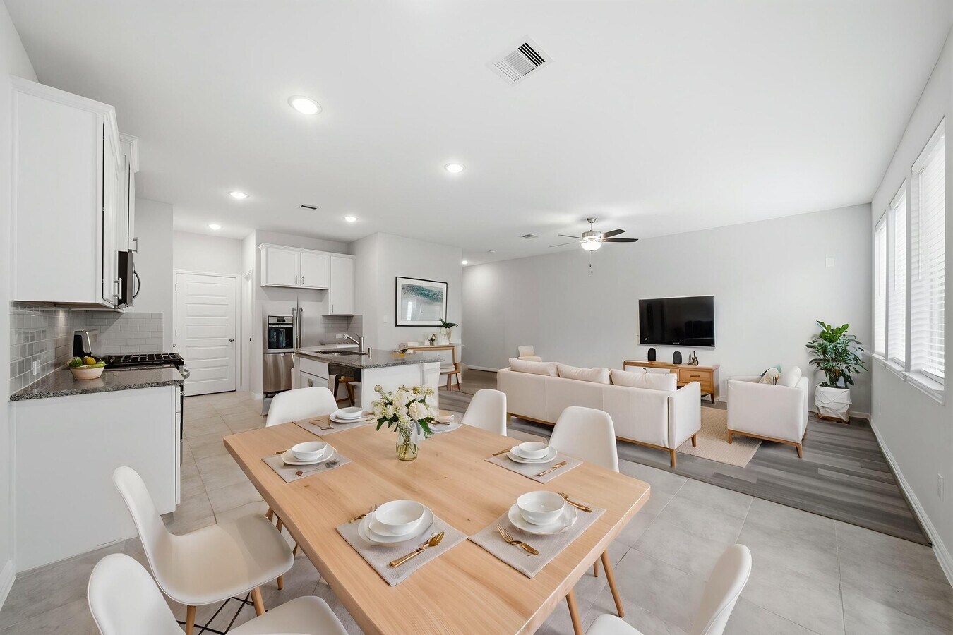 Photo - 7116 Elgin St