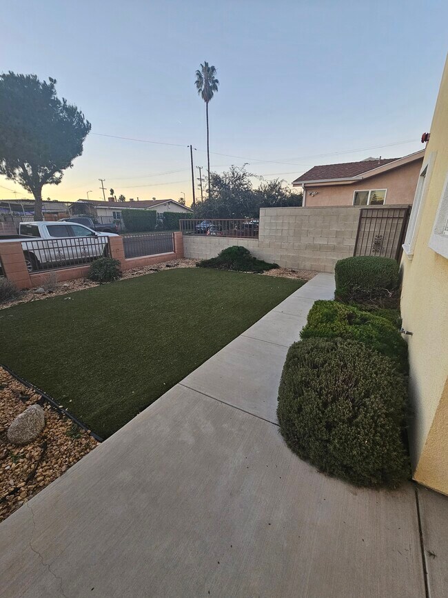 Photo - 7544 Denny Ave