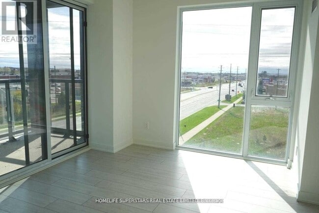 Photo - 3200 Dakota Cmn Unité B513