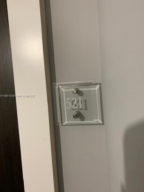 Building Photo - 20301 W Country Club Dr Unit 521