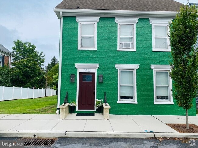 Building Photo - 148 N Carlisle St Rental