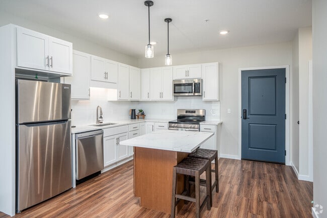 Interior Photo - Arris Duluth Rental