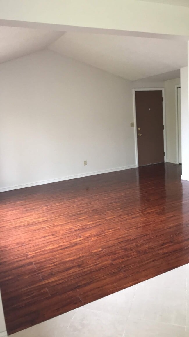 Building Photo - 23 Lemon Tree Ct Unit 4