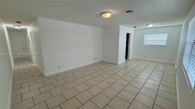 6421 NW 20th Ct Unit 6421
