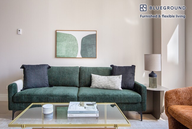 Photo - 225 E 95th St Unidad FL21-ID1107