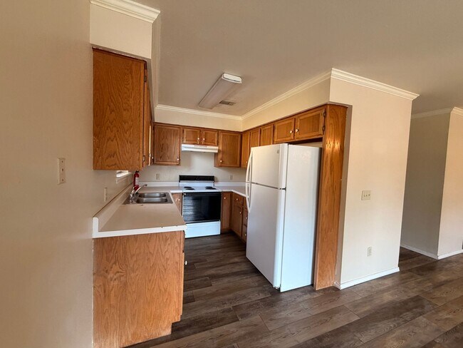 2401-2415 West C St
