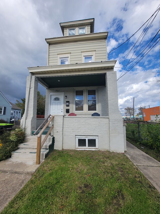 Building Photo - 1462 Olden Ave Unit 2 Rental