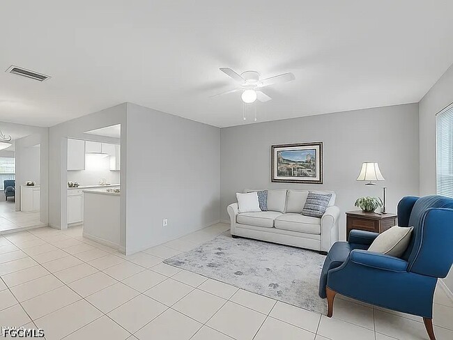 Building Photo - 6212 Principia Dr Unit 3