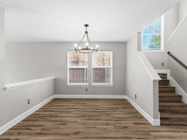 Photo - 1316 Hunter Ln