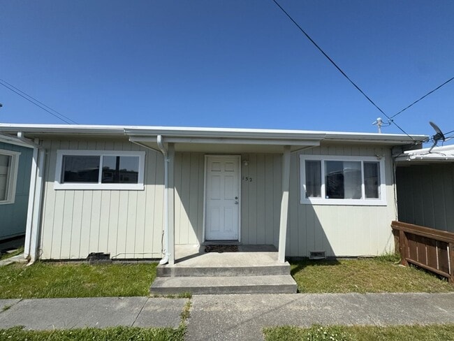 Cozy 2 Bed 1 Bath King Salmon home within ... - Cozy 2 Bed 1 Bath King Salmon home within ...