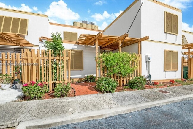 Building Photo - 13167 SW 11th Ln Cir