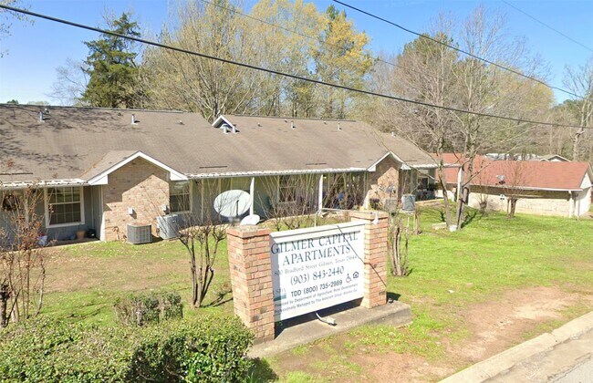 Photo - 800 N Bradford St