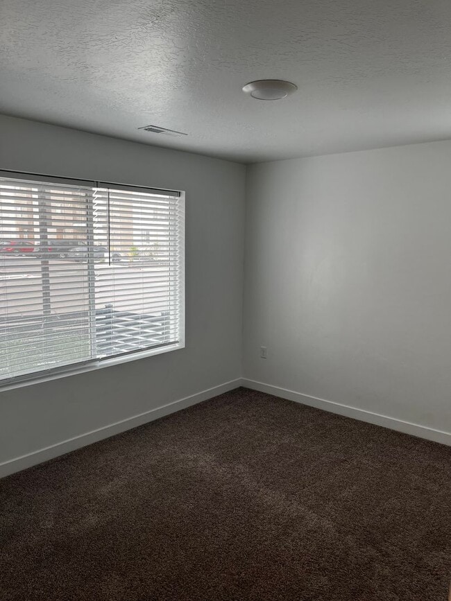 Photo - Beautiful Row End Townhouse