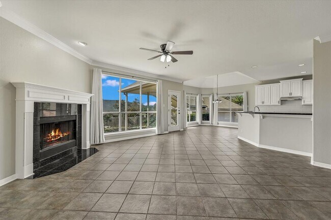 10802 Hastings Ln