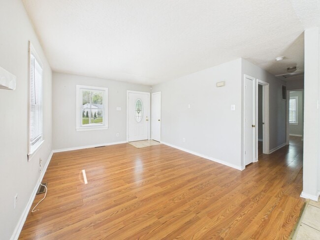 Photo - 835 Winnetka Ave
