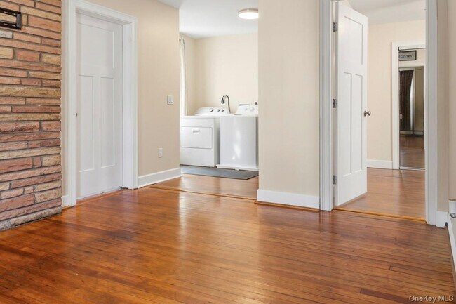 Photo - 51 Gifford Ave Unit 1