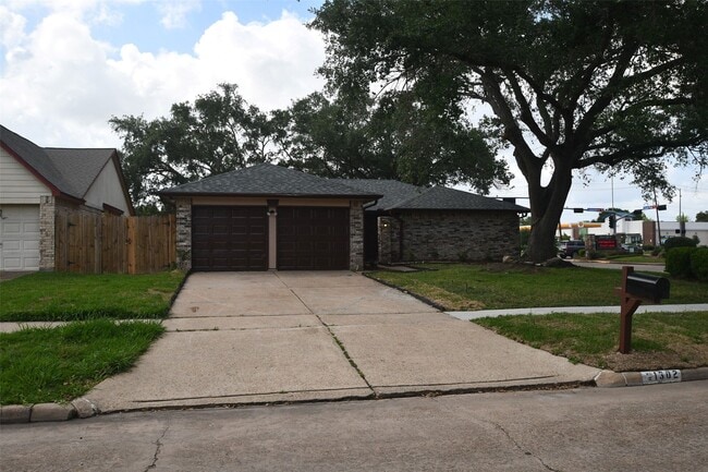 Photo - 1302 Gentle Bend Dr