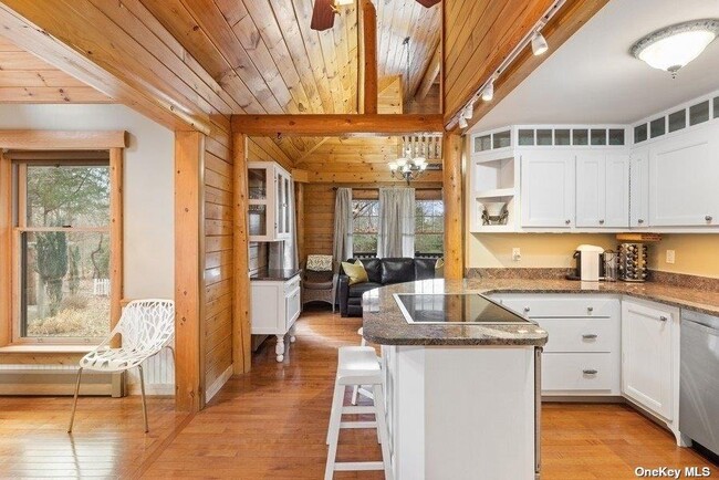 380 Private Rd