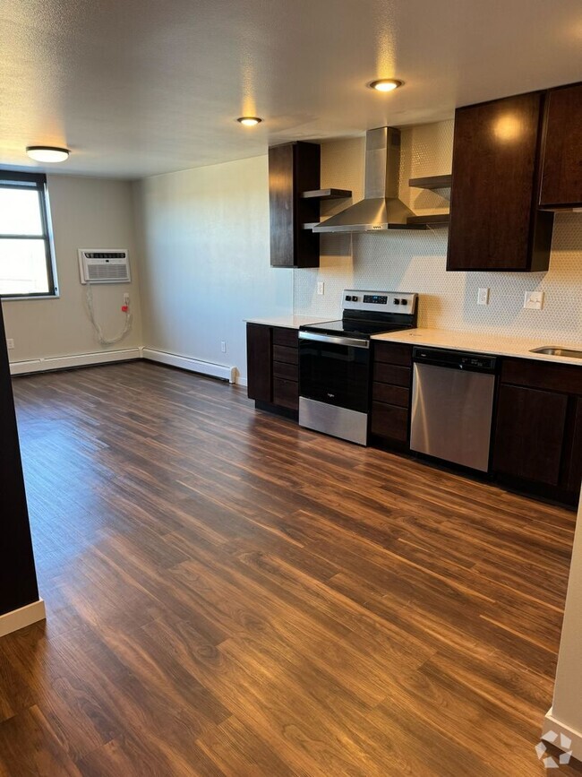 Building Photo - Modern Apartments in North Bismarck Unit D-210