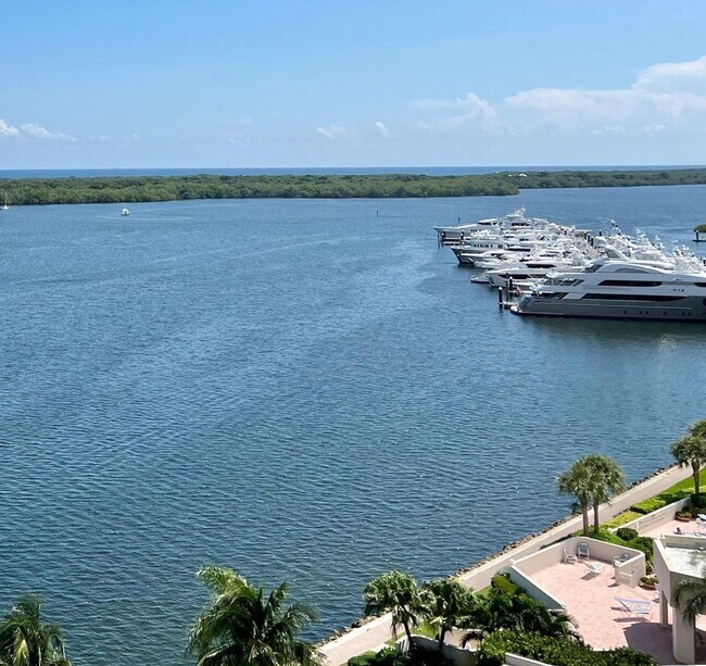 Photo - 132 Lakeshore Dr