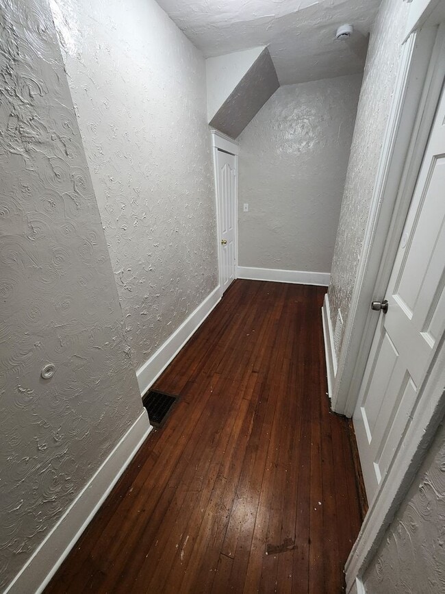 Photo - 137 Washington St Unit Apt 1