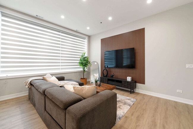 Photo - 801 S Western Ave Unidad ID1262785P