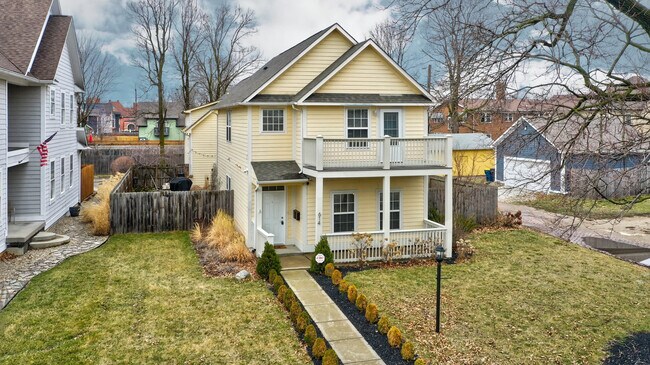 Front - 614 E 21st St Unidad Main House