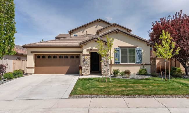 Front of house - 10806 Pebble Hill Dr House