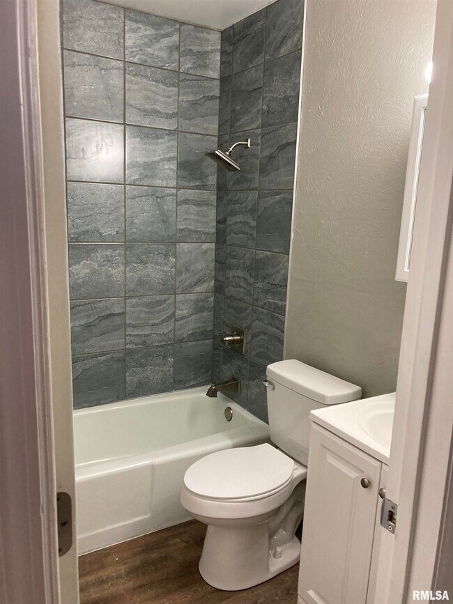 12225 North Woodcrest Drive Apartment Dunlap, IL