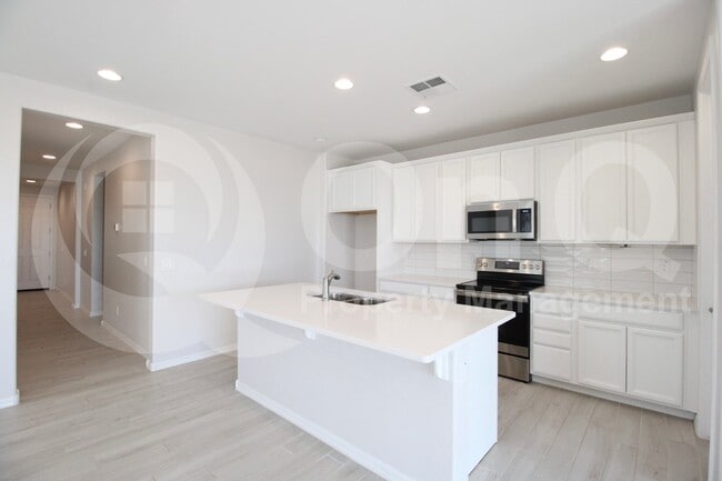 Photo - 1033 W Shannons Way