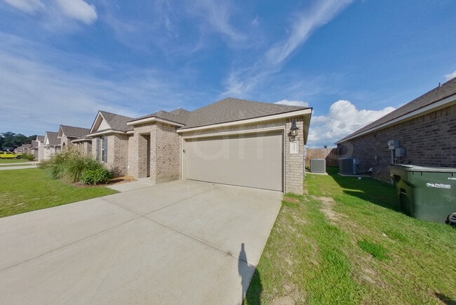 Photo - 117 Yardley Ct