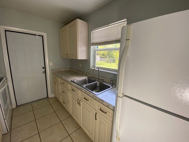 Photo - Three bedrooms one bath Deltona