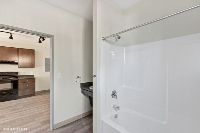 Photo - 718 Edgewood Pl Unit 301