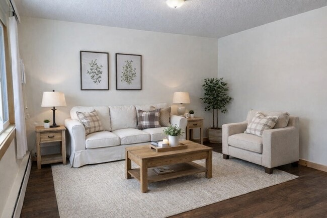 Building Photo - 625 2nd Ave W