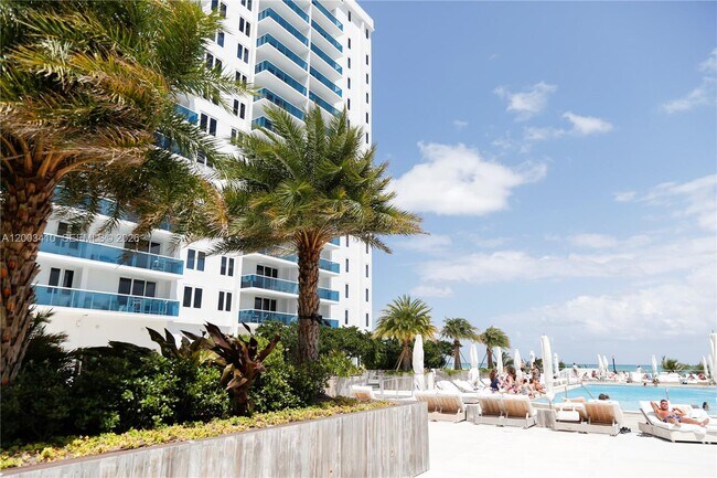 Photo - 2301 Collins Ave Unit 335