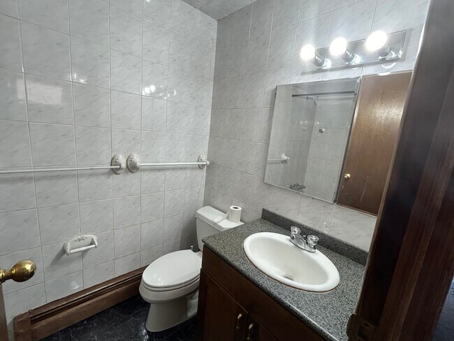 Photo - 1115 130th St Unidad Beautiful one bedroom