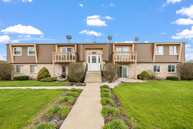 Building Photo - 2291 Bicentennial Ave Unit 7