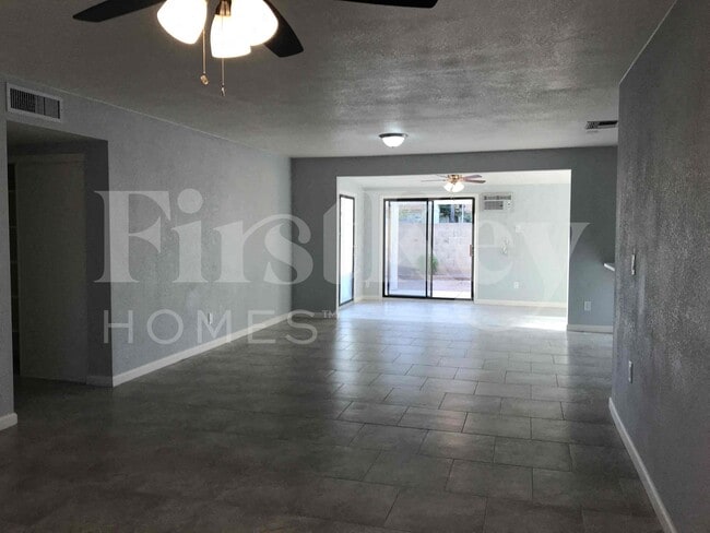 Photo - 8923 W Harmont Dr