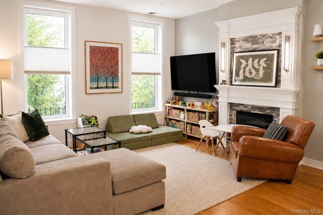 Photo - 297 Clifton Pl Unit 1