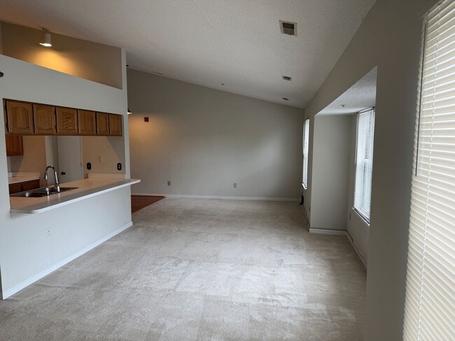 Photo - Spacious 2 Bedroom 2 Bathroom Condo in Asp...