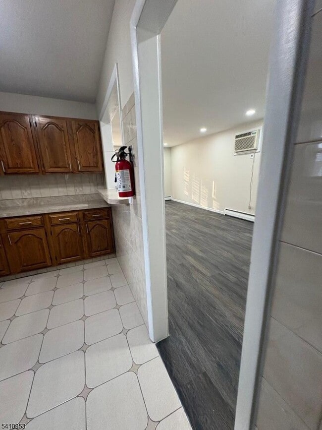 Photo - 128 Floyd St