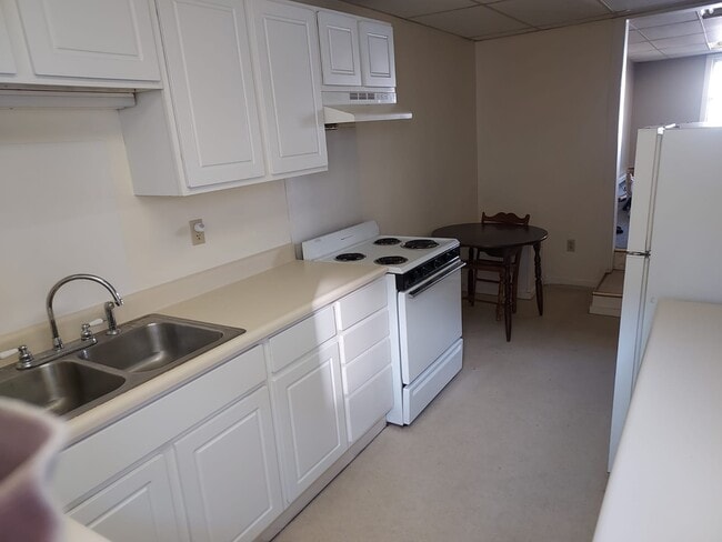 Kitchen - 4 Vernon St Unidad 1