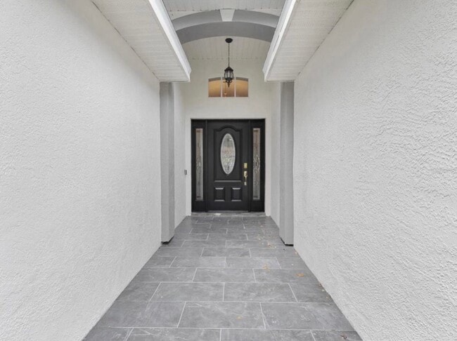 Photo - 5725 Hawklake Rd