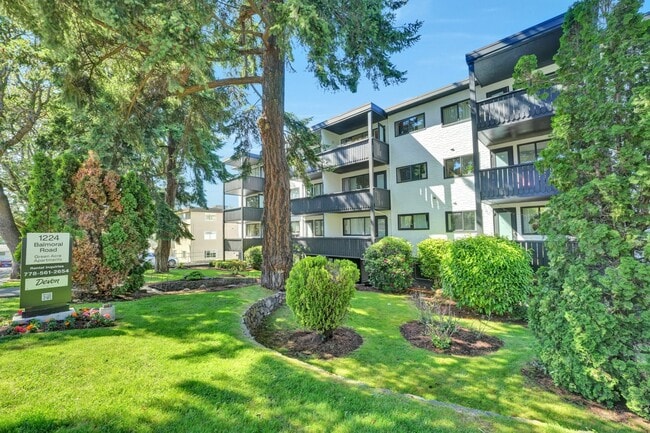 Building Photo - Green Acre Apartments