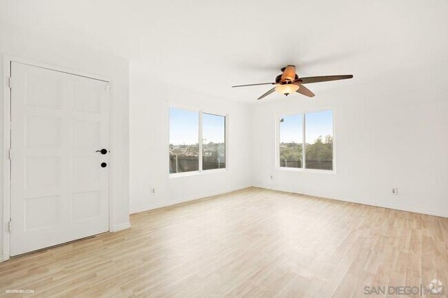 Building Photo - CHARMING HOME !!!Beautifully remodeled.