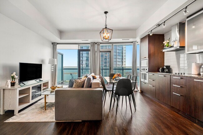 Building Photo - 25 Lower Simcoe St Unit SI ID1512535P