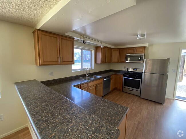 Kitchen - 1002 NM 76 Rental