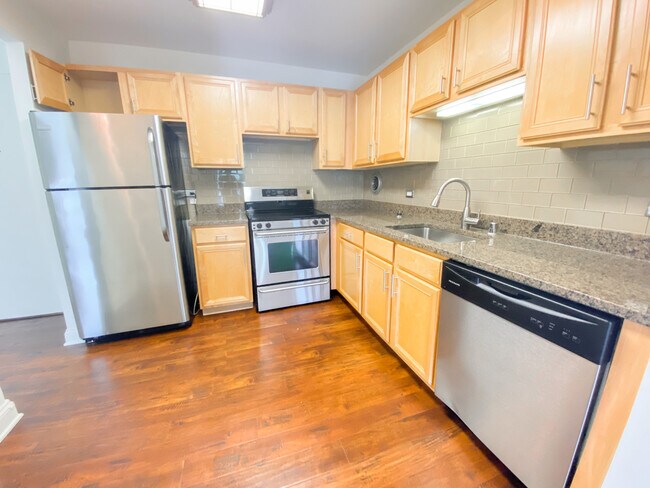 Photo - 1250 N La Salle Dr Unit 412
